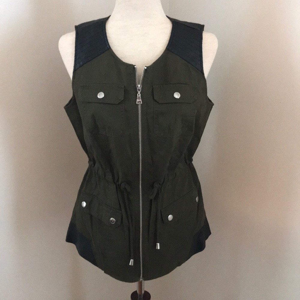 Guess vest